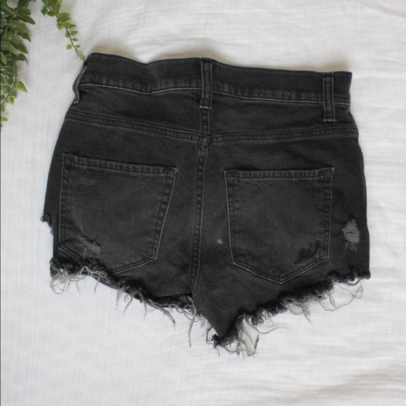 Distressed Black Denim High Wasted Express Shorts - Picture 2 of 3